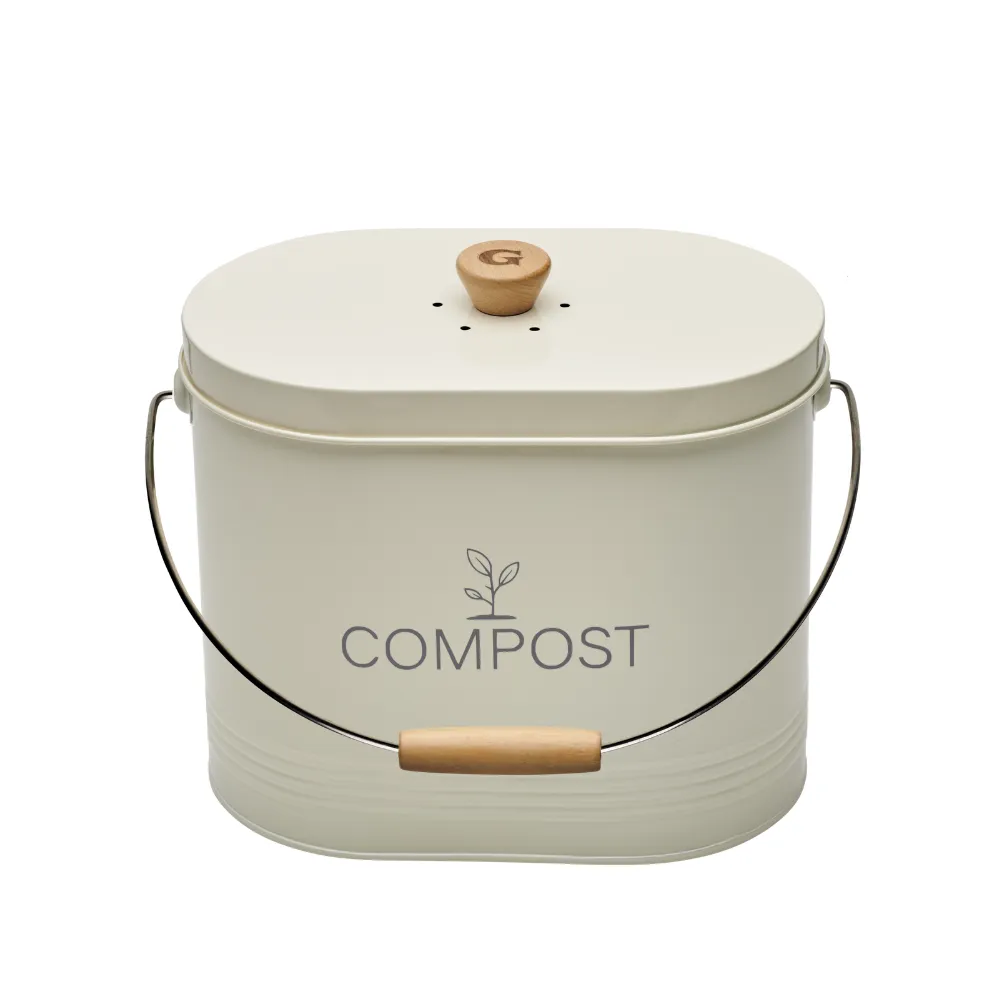 Packshot d'un seau à compost design beige de contenance 7L sur fond blanc